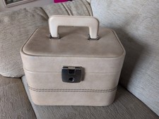 Vintage Beige Vanity Case