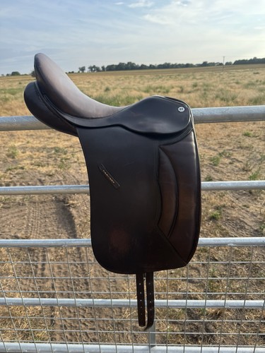 Barnsby brown dressage saddle - brown,