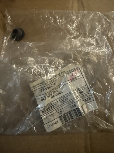 Grommet windscreen washer pump - windscreen,