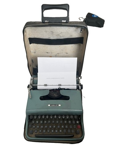 Olivetti lettera typewriter - olivetti, 22