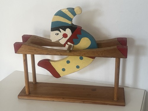 Vintage wooden clown - clown, acrobat