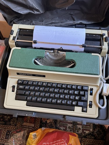 Electric typewriter with - typewriter, case