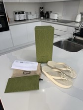 GUCCI WOMENS THONG SANDALS