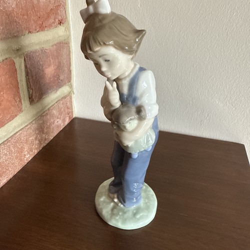 Nao lladro girl with - nao,