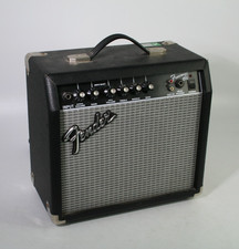 Fender Frontman 15G Guitar