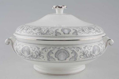 Wedgwood dolphins white - -,