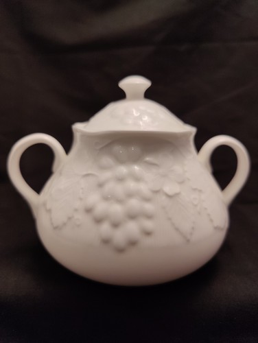 Wedgwood white bone china - white,