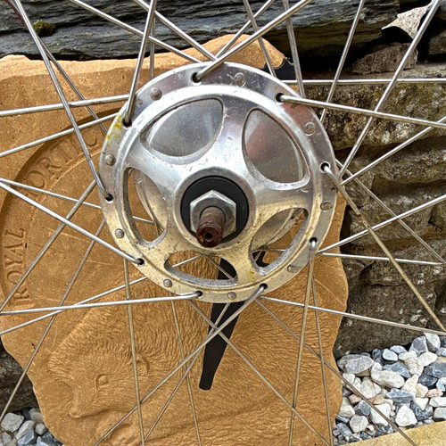 700c front wheel - front, hub