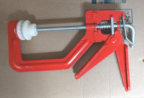 Red clamp - red,