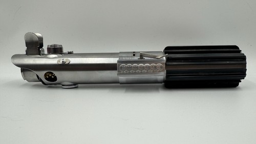 Kenobi show graflex lightsaber - kenobi,