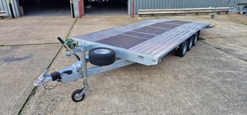 New trailer beaver tail - new, triple