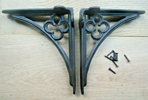 Pair chartres cast iron - cast,