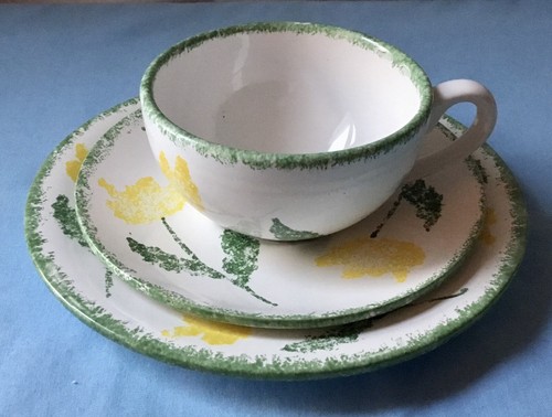 Yellow tulip cup saucer - yellow,