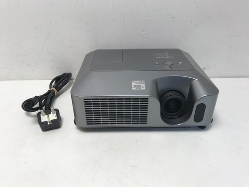Hitachi x15 3lcd - 3lcd, projector
