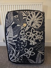 Tripp Medium Soft Shell Suitcase