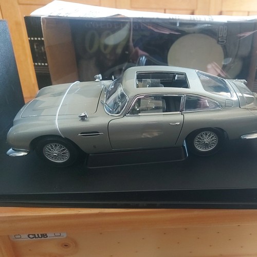 Autoart scale 70021 - autoart, 1/18