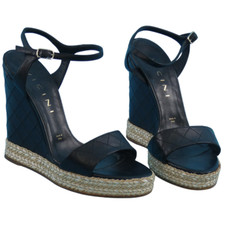 Vicini by Giuseppe Zanotti