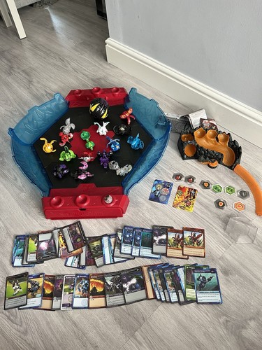 Bakugan toy card battle - toy, arena