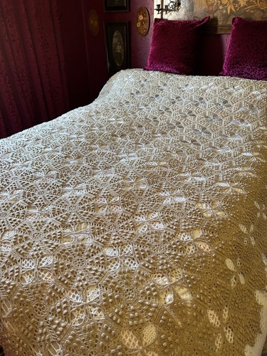 Original 1940s delicate hand - original,