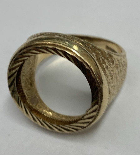 9ct gold dimpled half - 9ct,