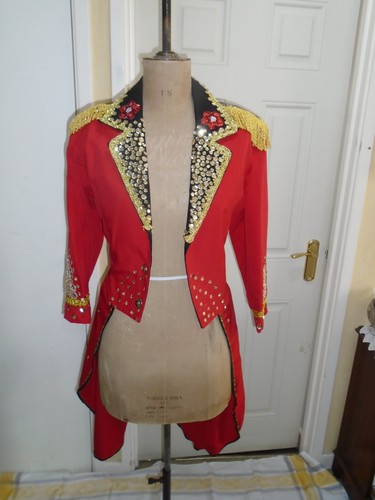 Barnum small ringmaster