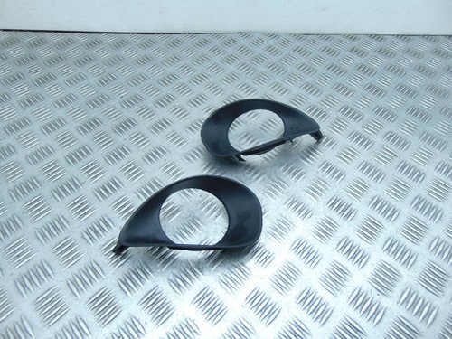 Toyota yaris pair front - of,