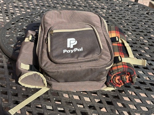 Picnic backpack with rug