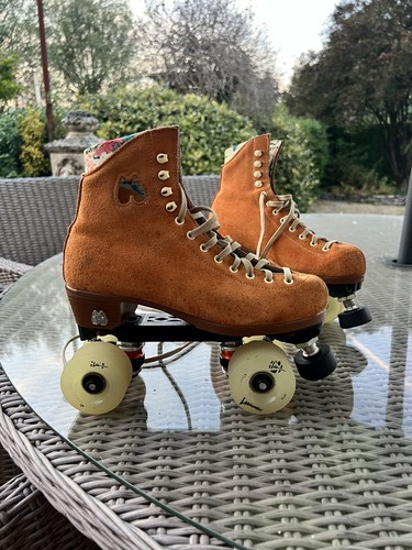Moxi lolly skates - moxi, clementine
