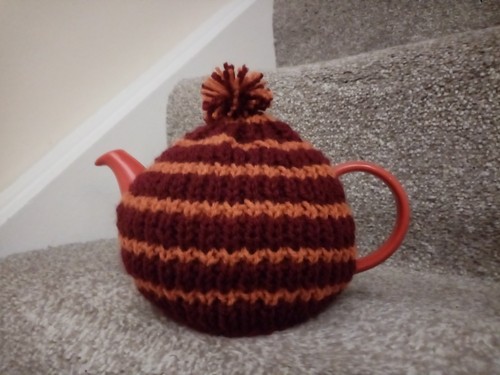 Hand knitted tea cosy - ,, fits