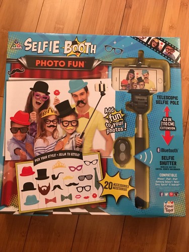 Selfie booth photo - fun, fun