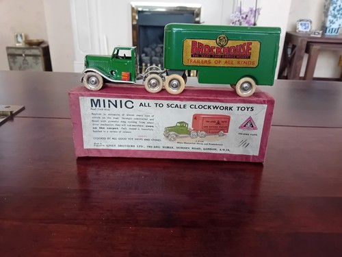 Pre war triang - triang, minic