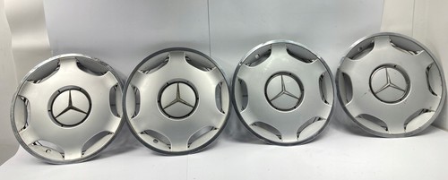 Hubcaps mercedes w124 - hubcaps,