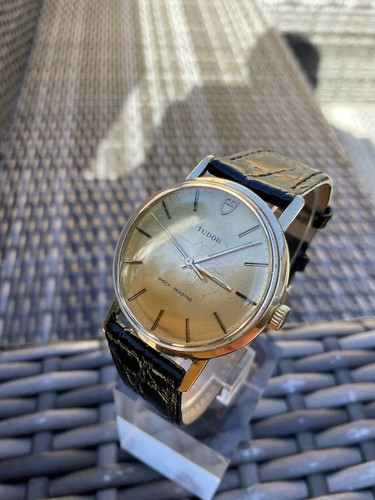 Tudor 9ct gold - gold, wind