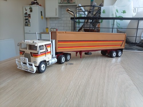 Diecast model - 1/50,