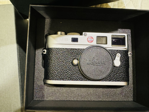 Rare leica chrome - m8.2,