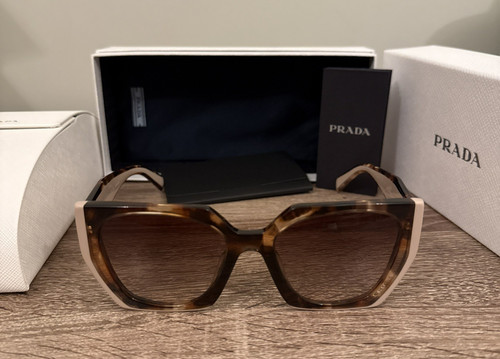 Prada ladies sunglasses - prada,