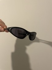 Black Oakley Minute Sunglasses