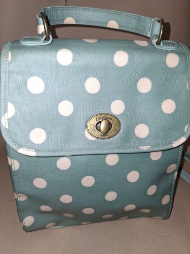 Green button spot - spot, backpack