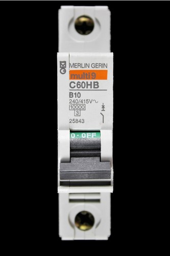 Merlin gerin amp curve b - merlin,