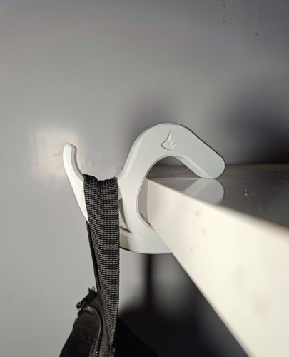 Bagpack purse table hook - /,