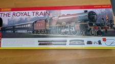 HORNBY OO R1057 THE ROYAL TRAIN TRAIN SET INC. LOCO TENDER 3 COACHES TRACK ETC.