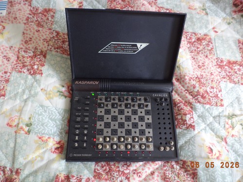 Saitek cavalier travel chess - cavalier,