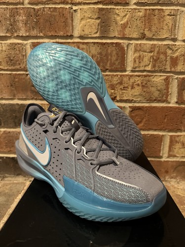 New nike zoom - 10.5, cut