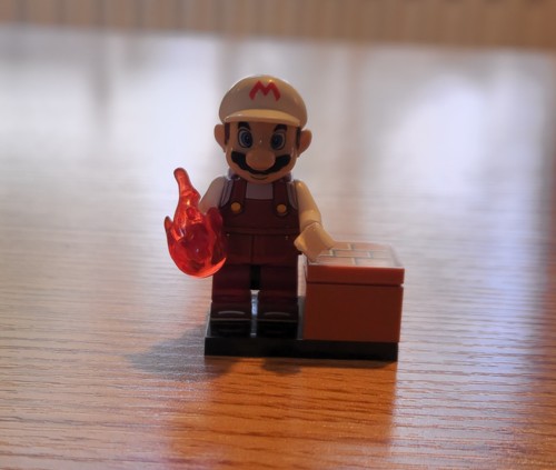 Fireball mario lego minifig - mario,
