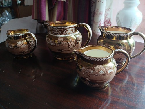 Set antique wedgwood jugs - 4,