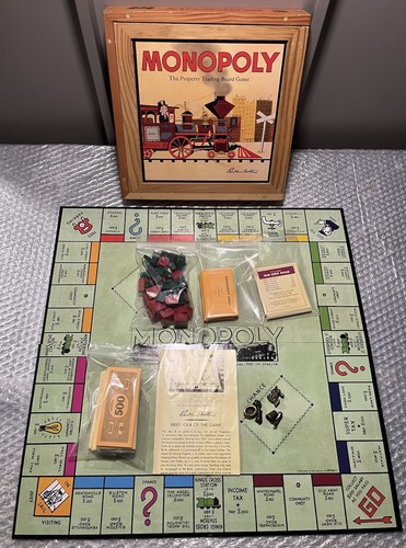 Monopoly nostalgia wooden box - nostalgia,