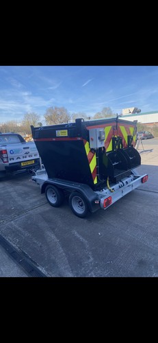 Towable tipper hot - towable,