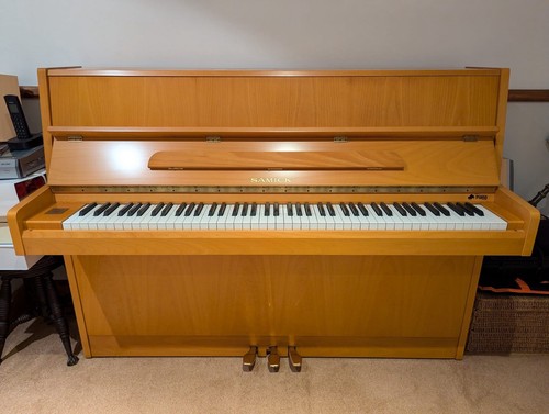 Samick upright piano - upright, js-042