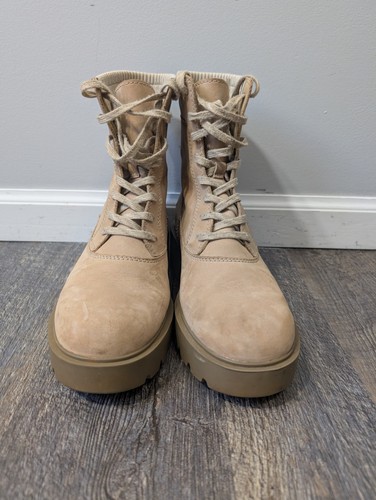 Ugg women size boots - 8,
