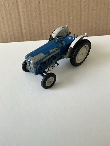Britains farm 9525 fordson - no.9525,